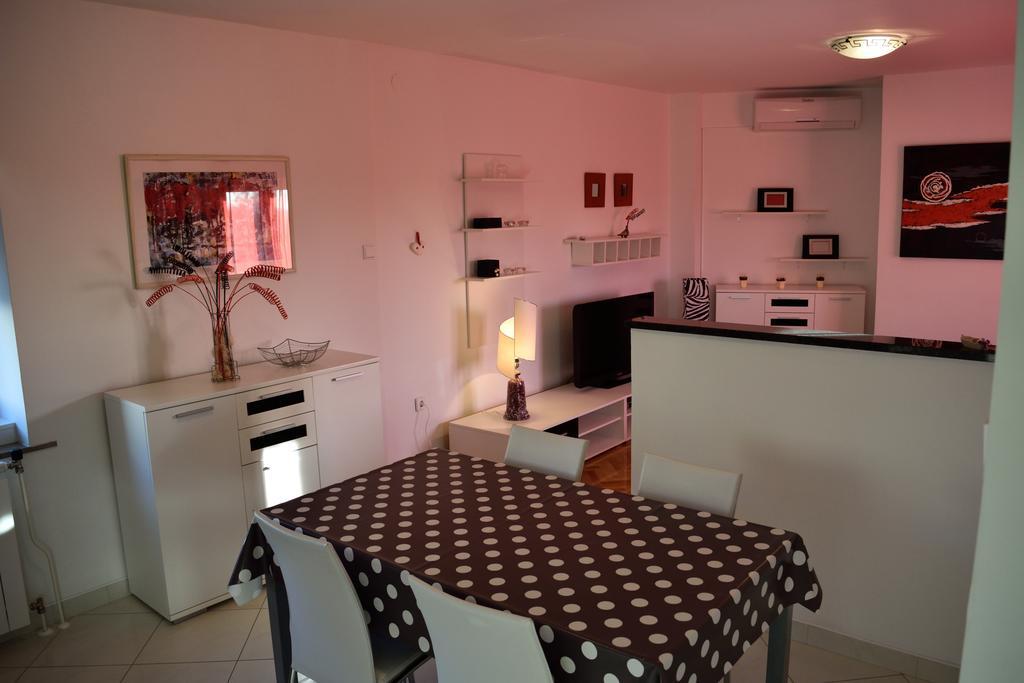 Aurelia Apartment Liznjan Exterior photo
